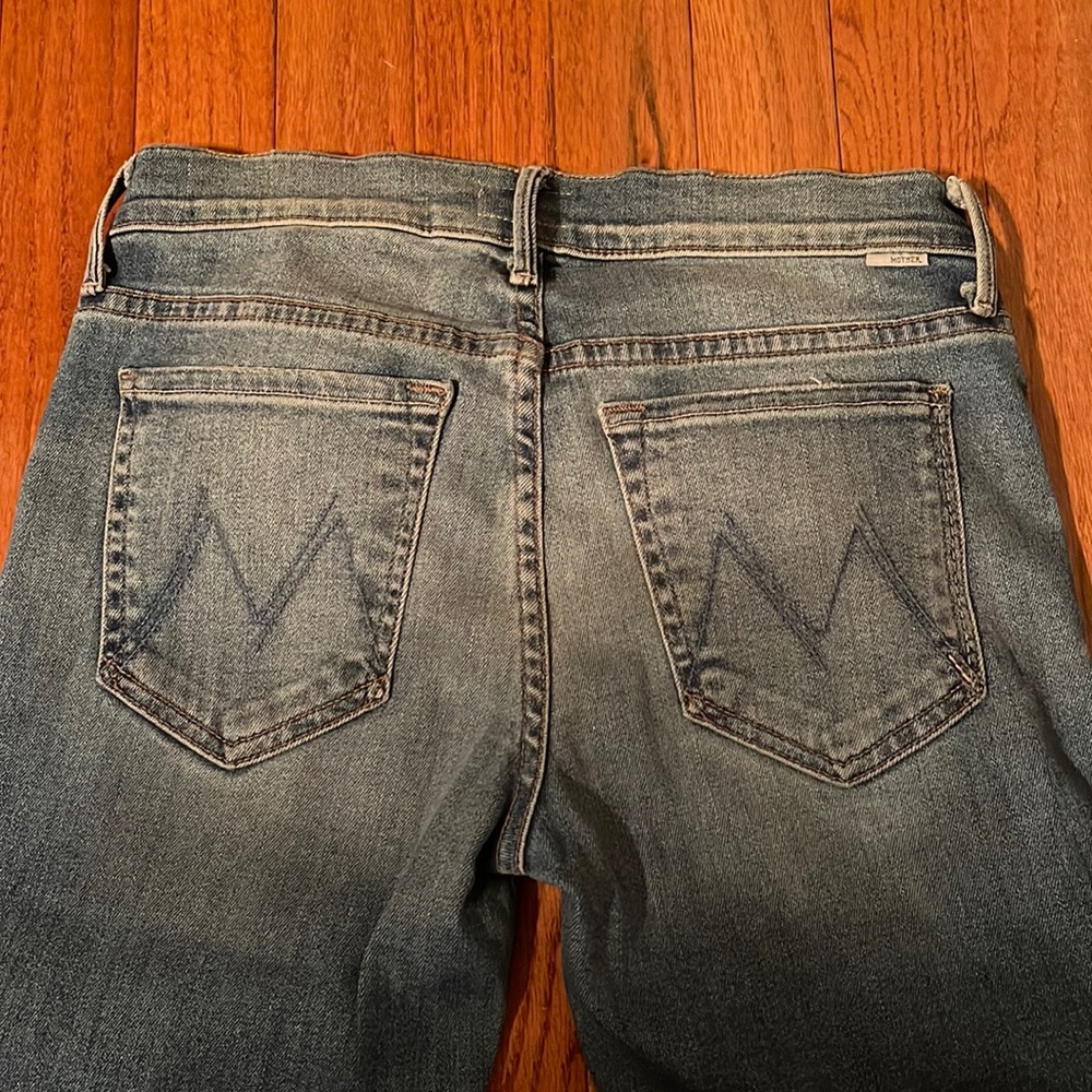 MOTHER The Runaway Size 26 Flared Jeans